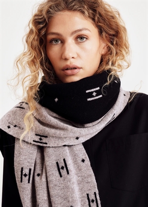 Hype The Detail Logo scarf Black 